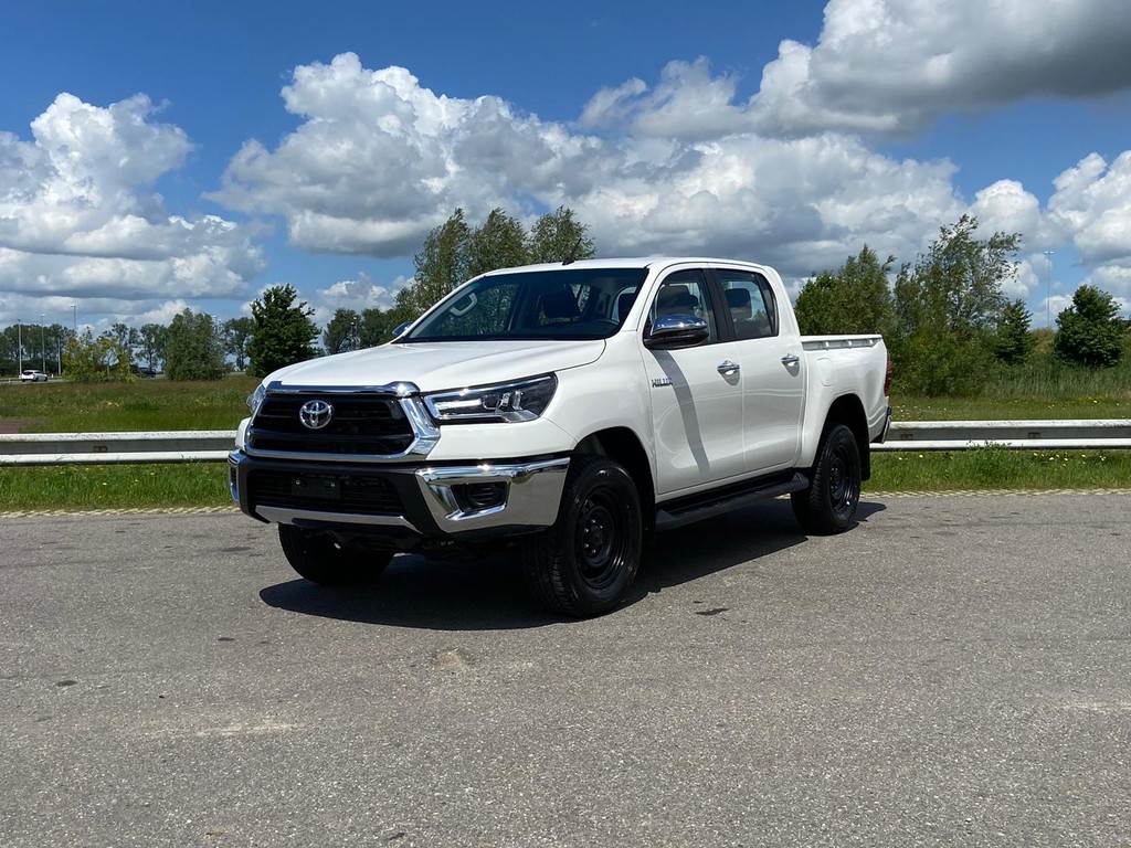 Toyota Hilux DC 2.4L 4X4 DIESEL,M/T, MY22 2.4L Diesel