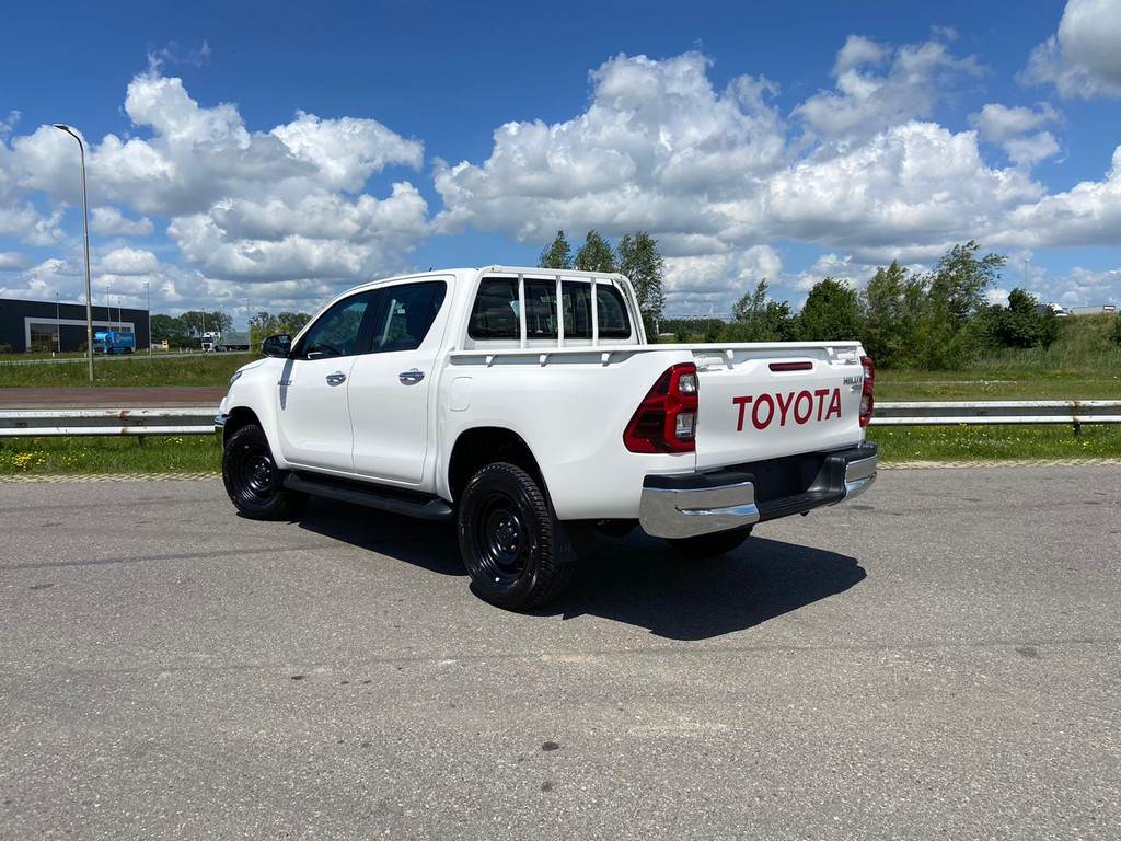 Toyota Hilux DC 2.4L 4X4 DIESEL,M/T, MY22 2.4L Diesel