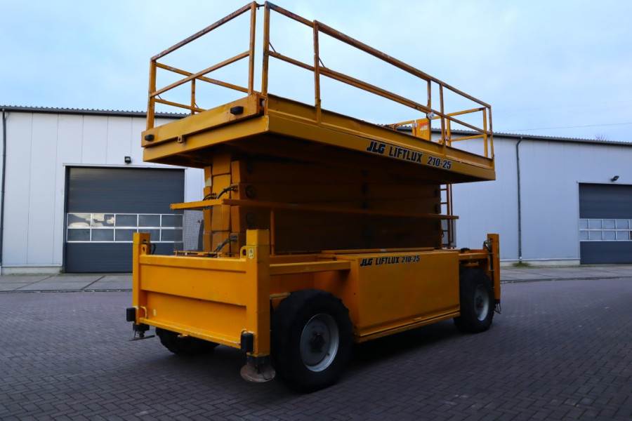 JLG 210-25 Diesel, 4x4 Drive, 23m Working Height, 1000