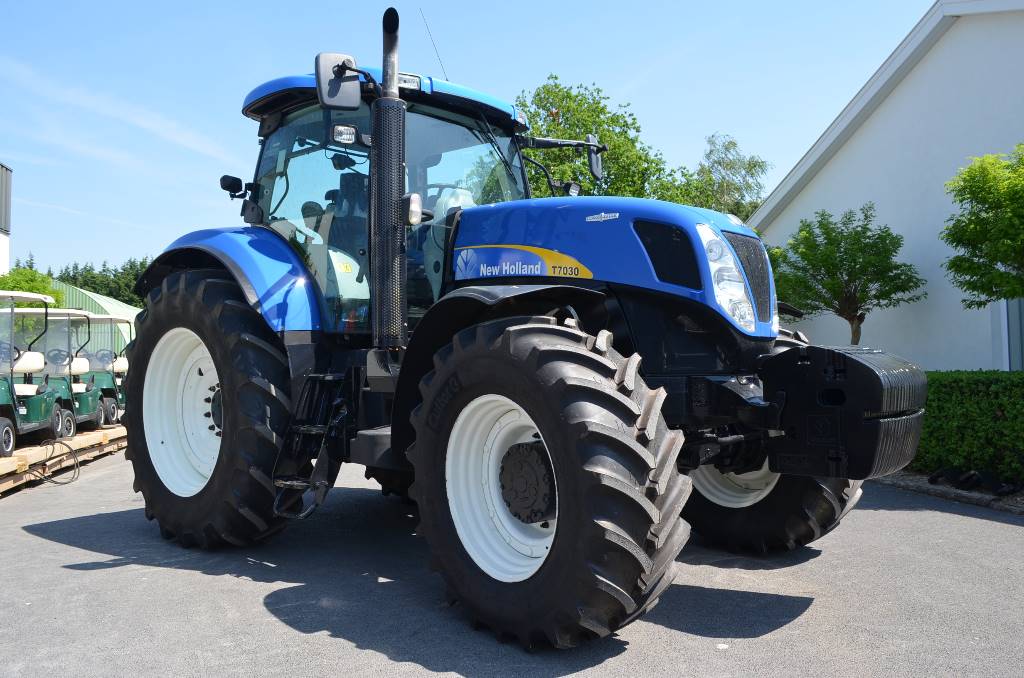 New Holland T7030 Autocommand - Year: 2010 - Tractors - ID: 28B967F1 ...