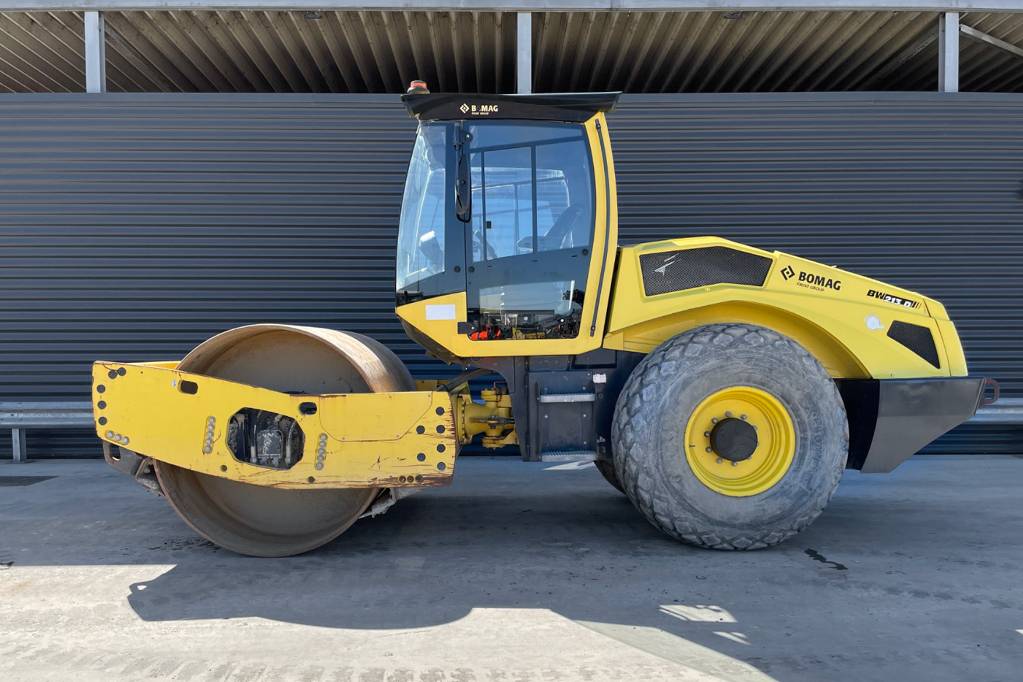 Bomag BW 213 D-5