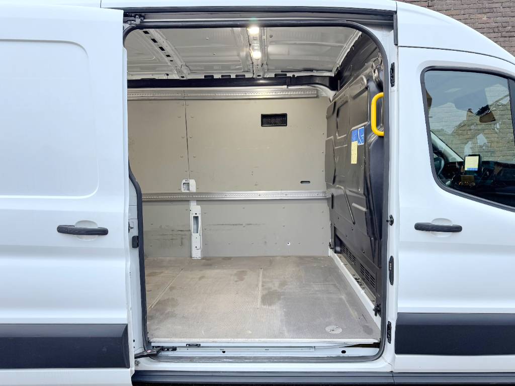 Ford Transit 185hp - Automatic Lane Assist Parking Heat