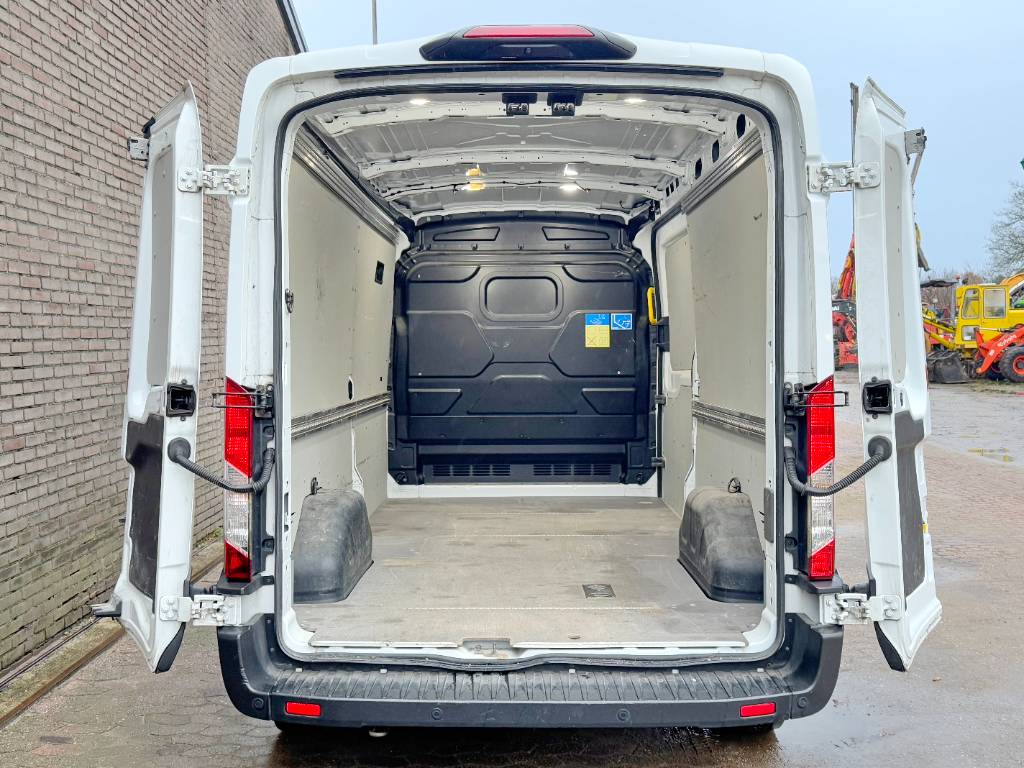 Ford Transit 185hp - Automatic Lane Assist Parking Heat