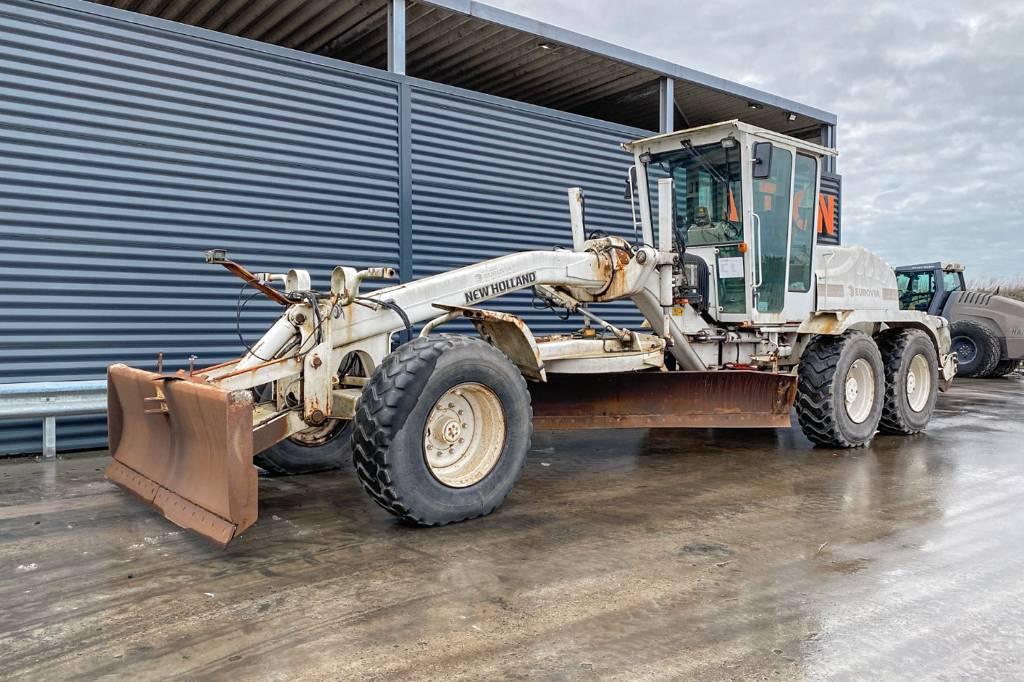 New Holland F156.6