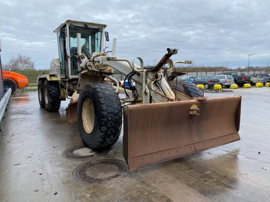 New Holland F156.6