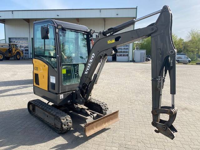 Volvo EC 20 E MIETE / RENTAL (12001275)