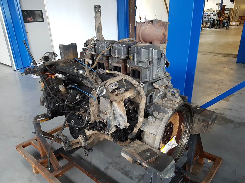 Komatsu SAA6D140E-6 FOR PARTS