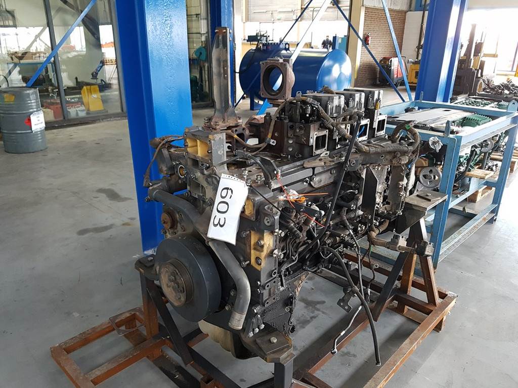 Komatsu SAA6D140E-6 FOR PARTS