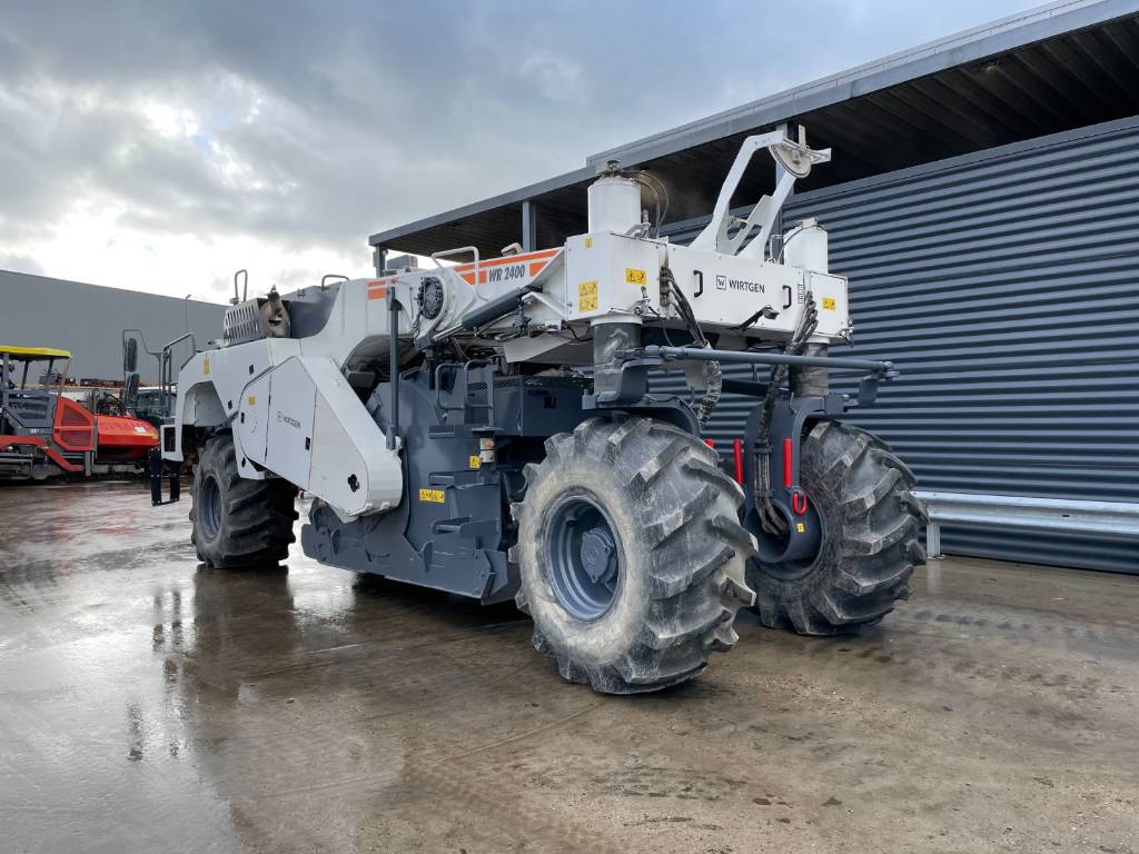 Wirtgen WR 2400