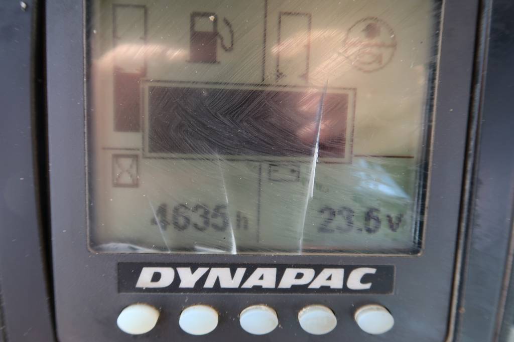 Dynapac CC424CHF