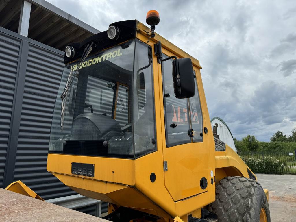 Bomag BW 213 DH-4