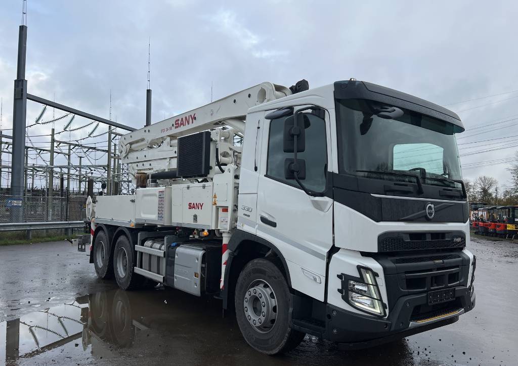 Volvo FMX330 6x4 E6 / Brand New Sany SY25 Z5-150 Concret