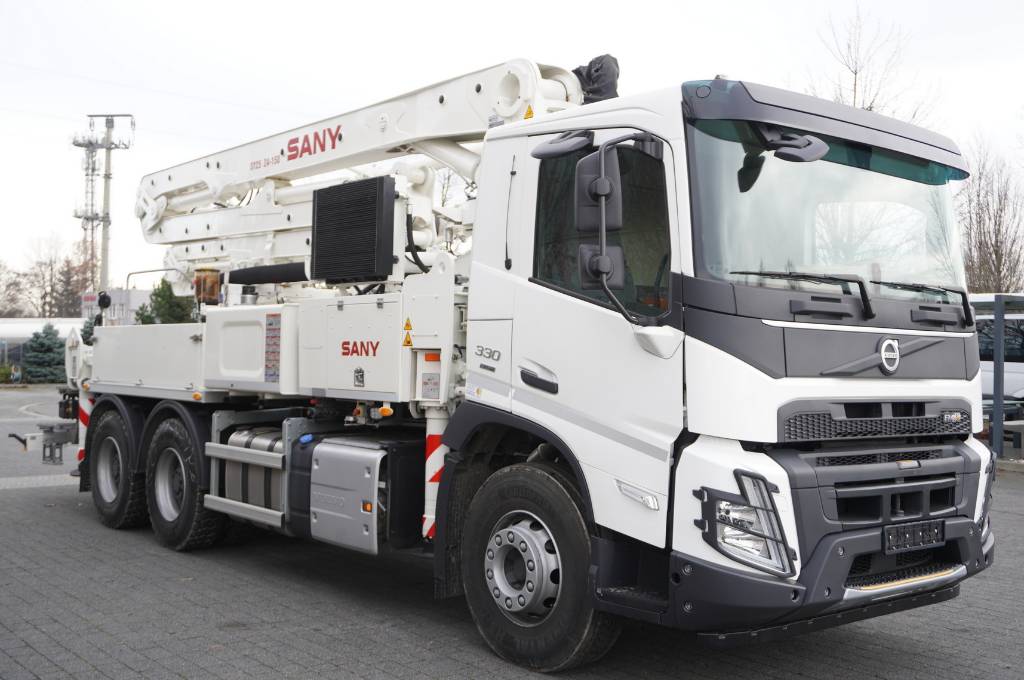 Volvo FMX330 6x4 E6 / Brand New Sany SY25 Z5-150 Concret