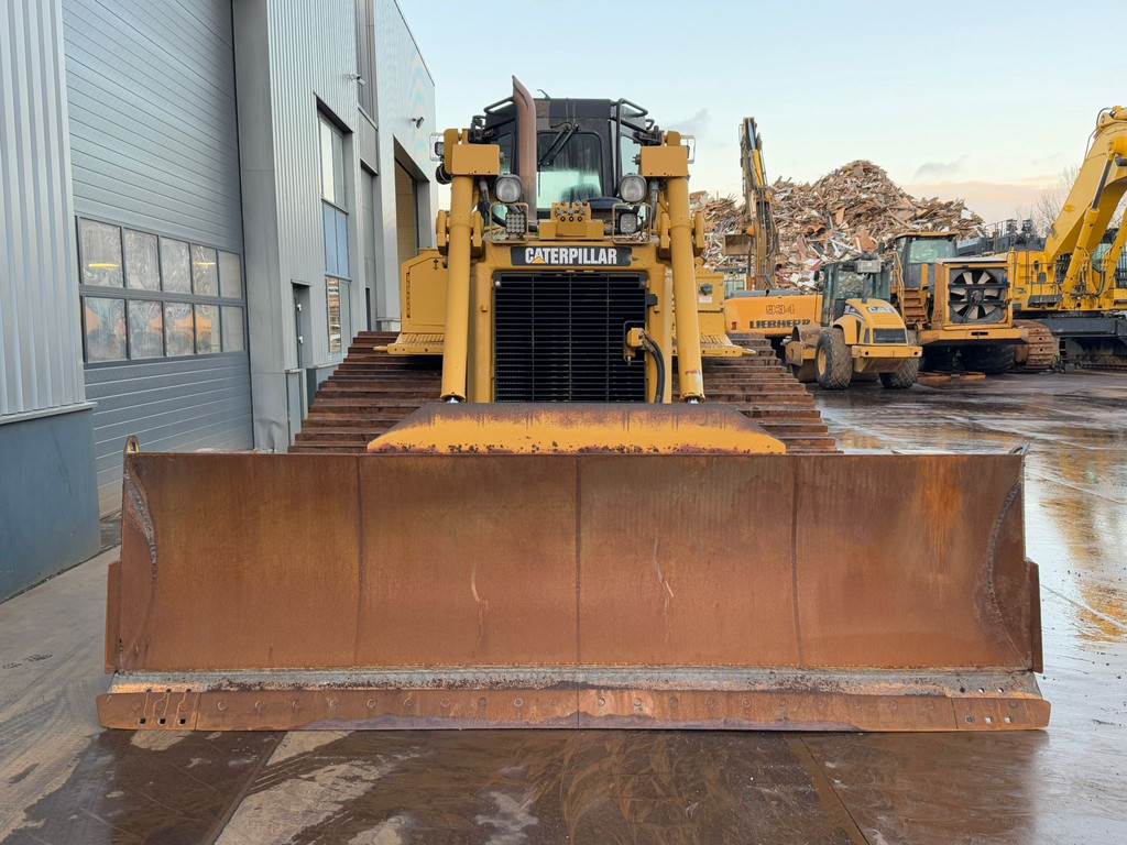 CAT D6T LGP