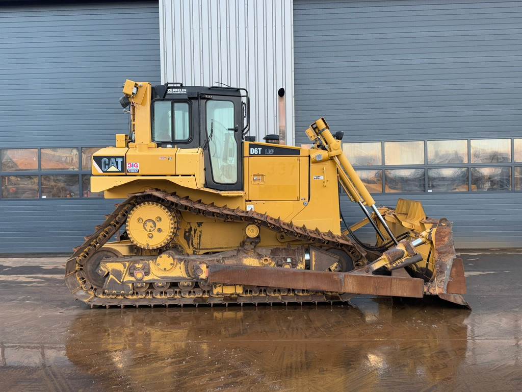 CAT D6T LGP