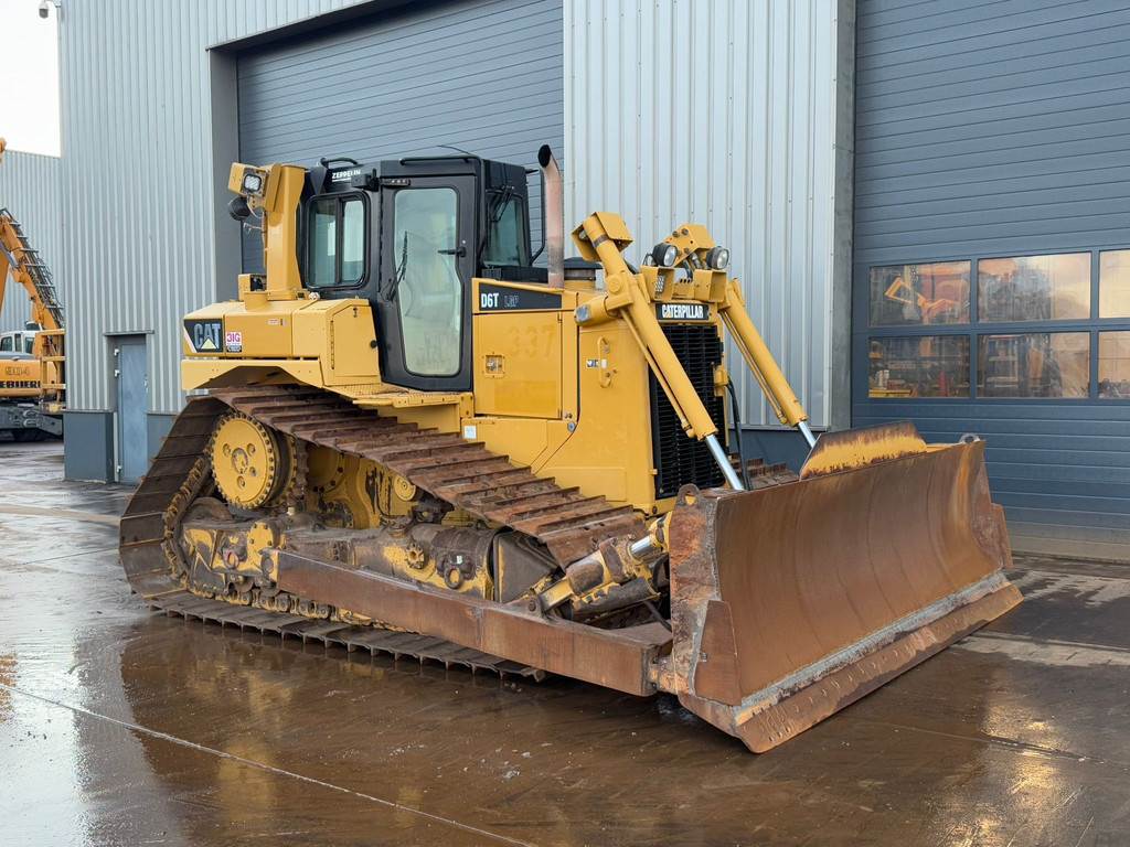 CAT D6T LGP