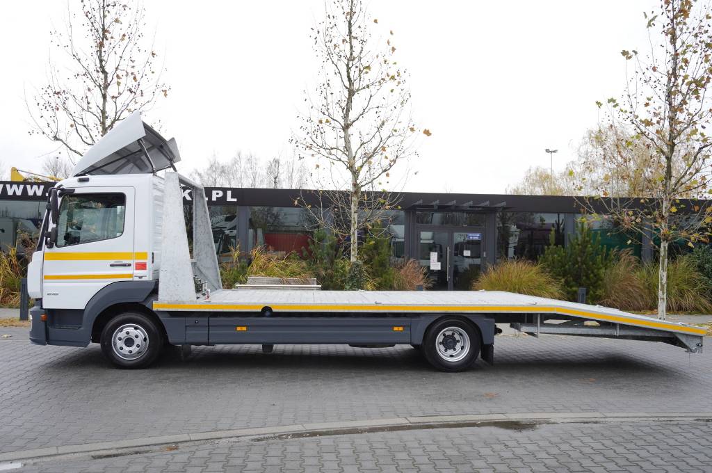 Mercedes-Benz Atego 818 / New Galvanized Tow Truck