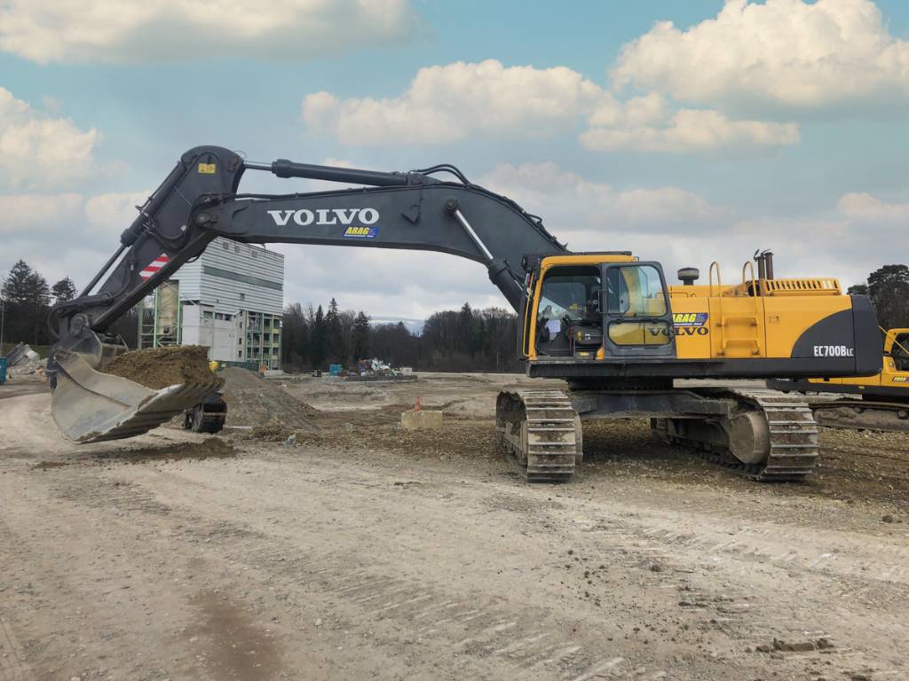 Экскаватор volvo 700