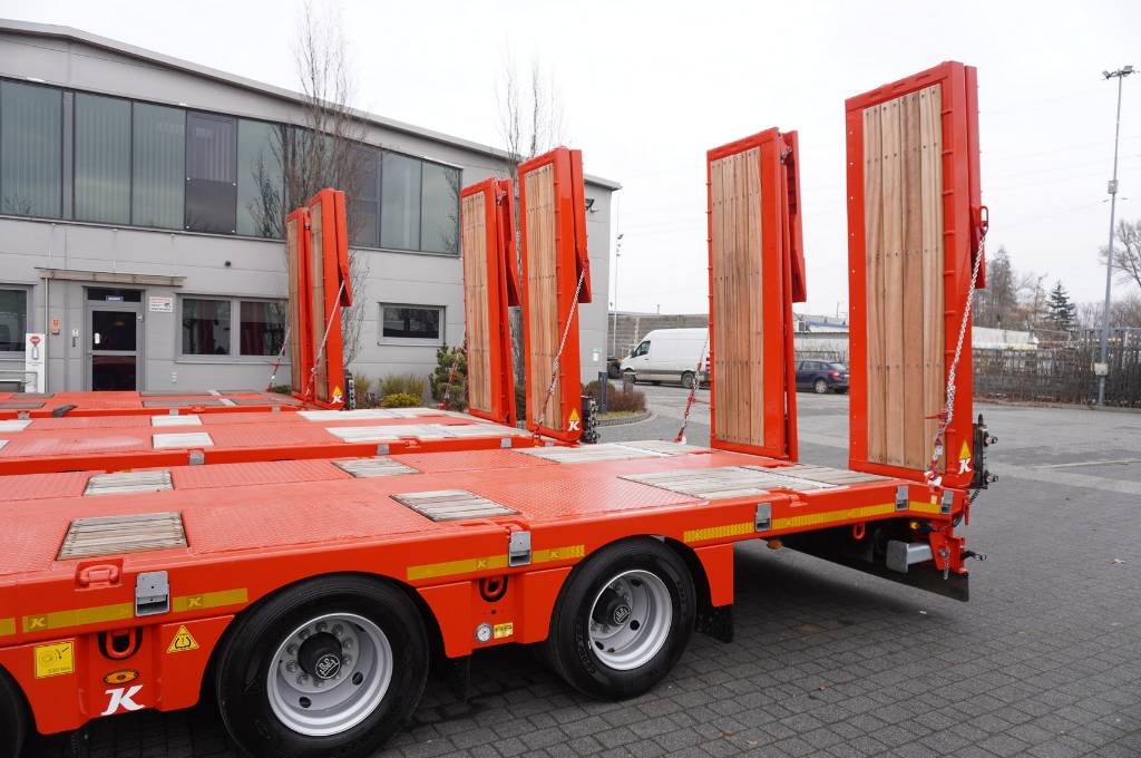 Kässbohrer LB3E / 2024 low-bed semi-trailers