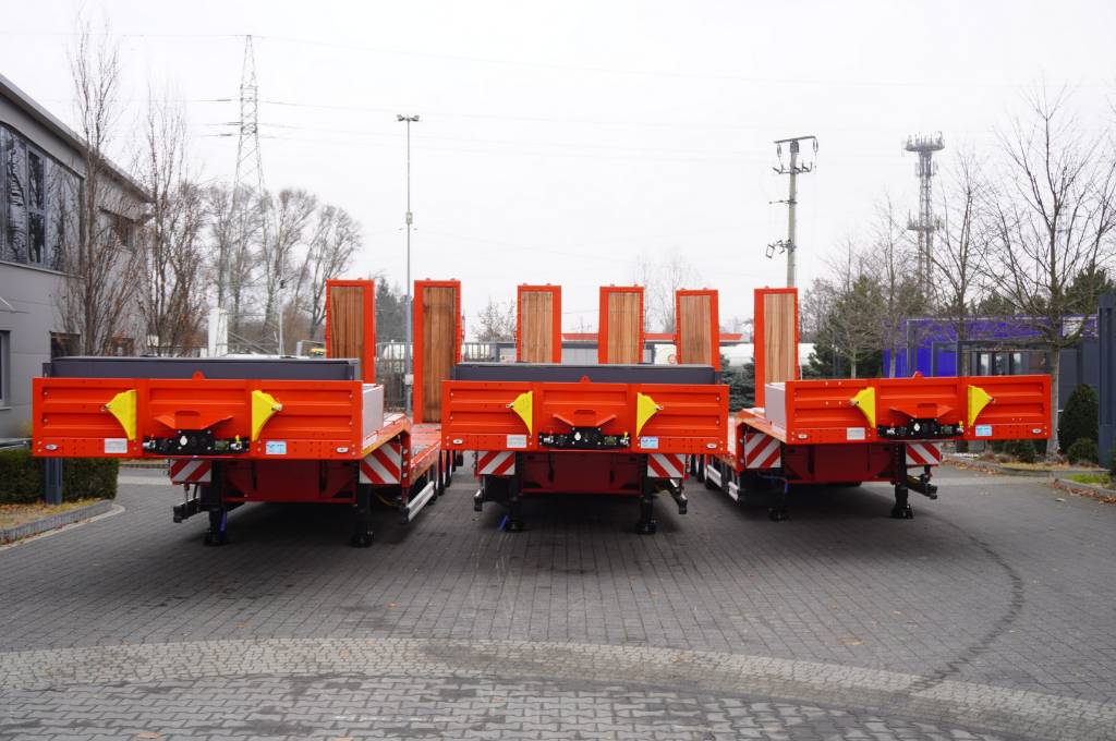 Kässbohrer LB3E / 2024 low-bed semi-trailers