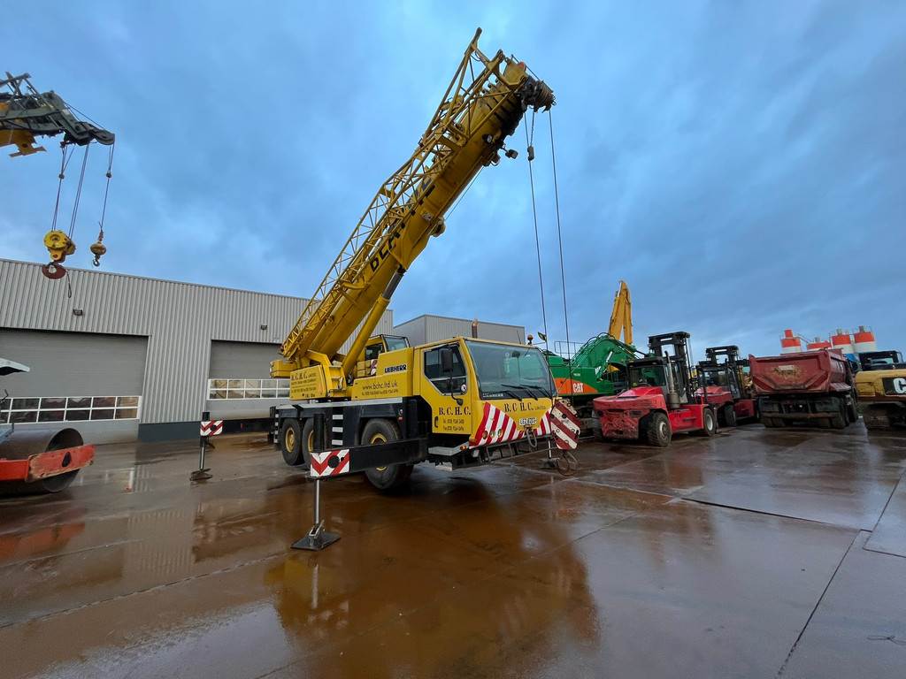 Liebherr LTM1055/1