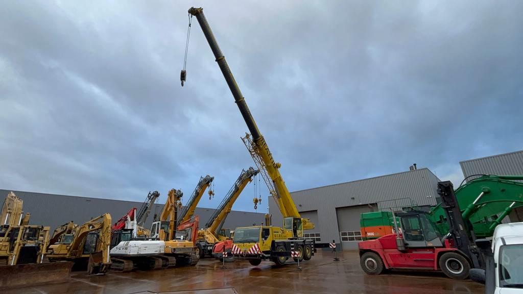 Liebherr LTM1055/1