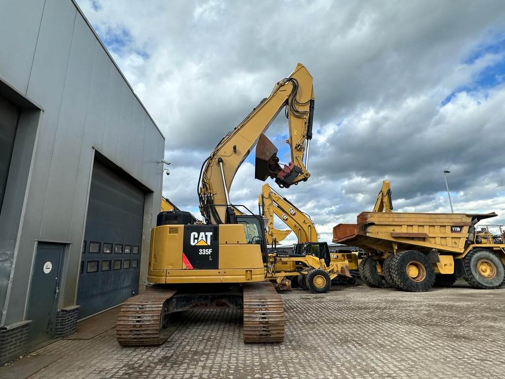 CAT 335F L CR