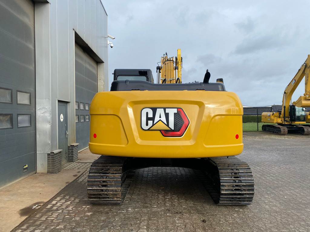 CAT 323D3