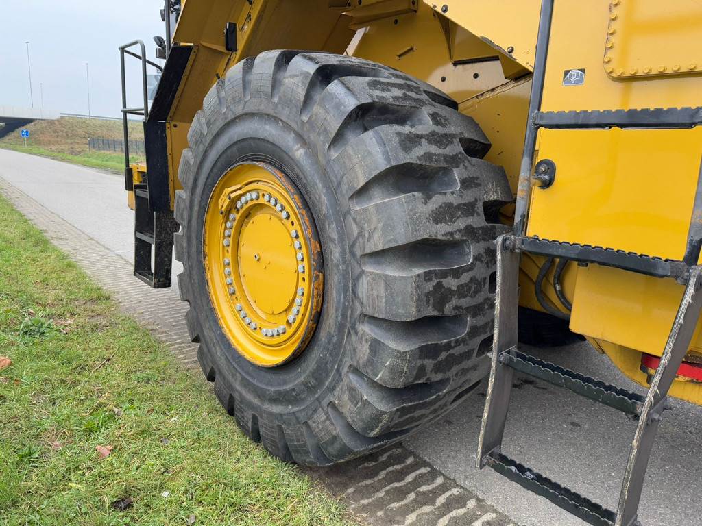 CAT 988K - New Rock bucket / Tires / CE / EPA