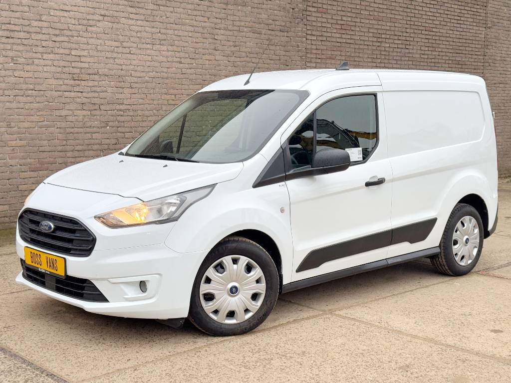 Ford Transit Connect 100hp - Auto AC Cruise Navi Camera