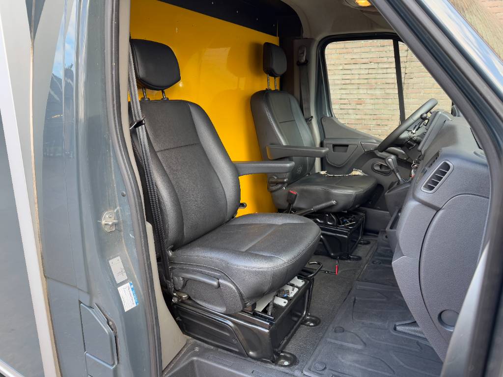 Renault Master 150hp - Automatic Airco Cruise Plancher