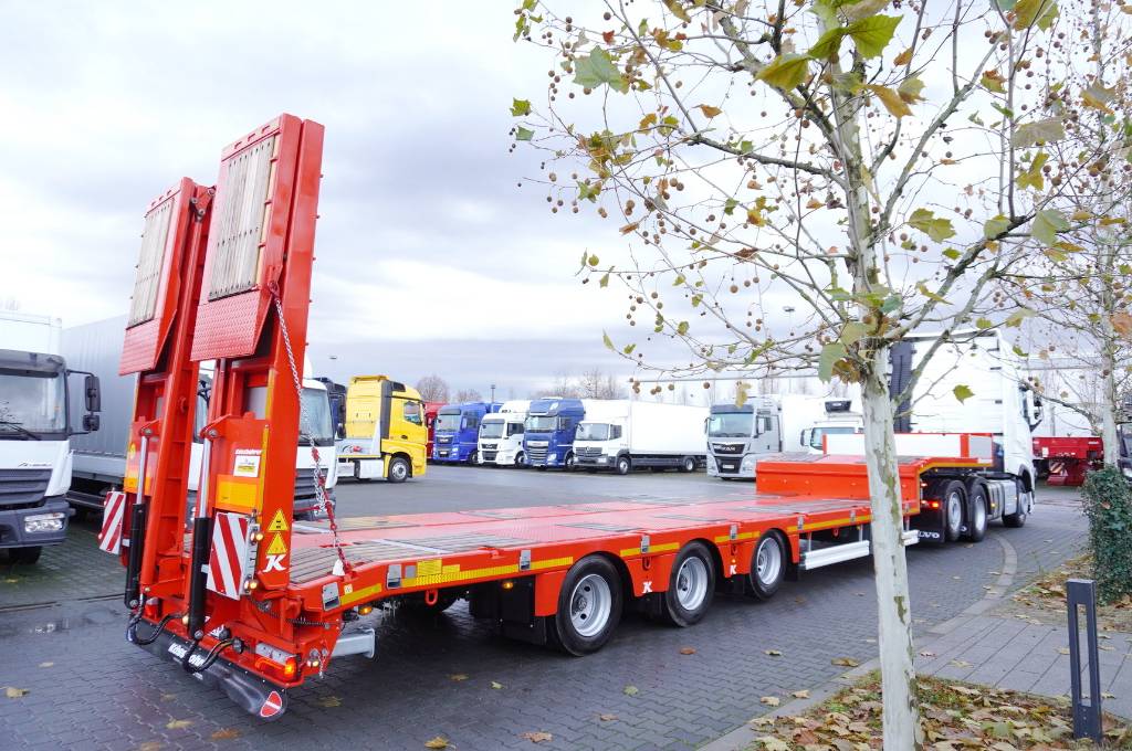 Volvo FH 500 6x2 tractor plus brand-new Käsbohrer 3-axle