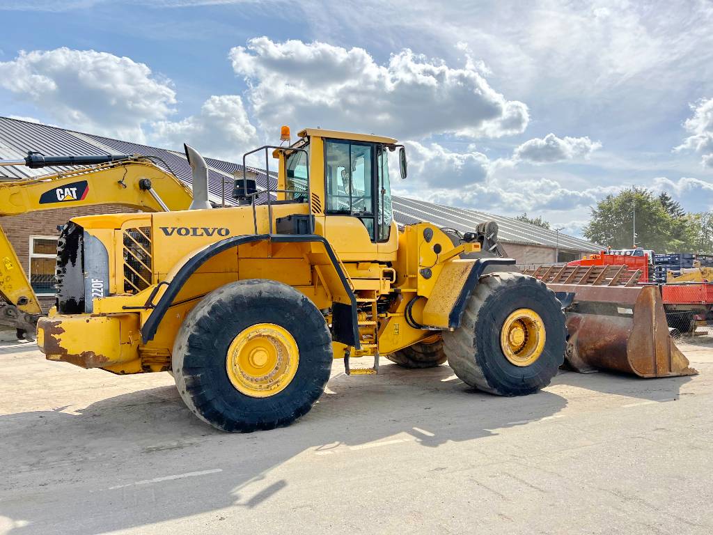 Volvo L220F - CDC Steering / Weight System