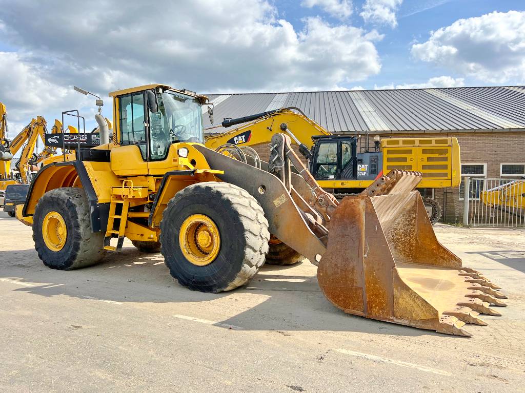 Volvo L220F - CDC Steering / Weight System