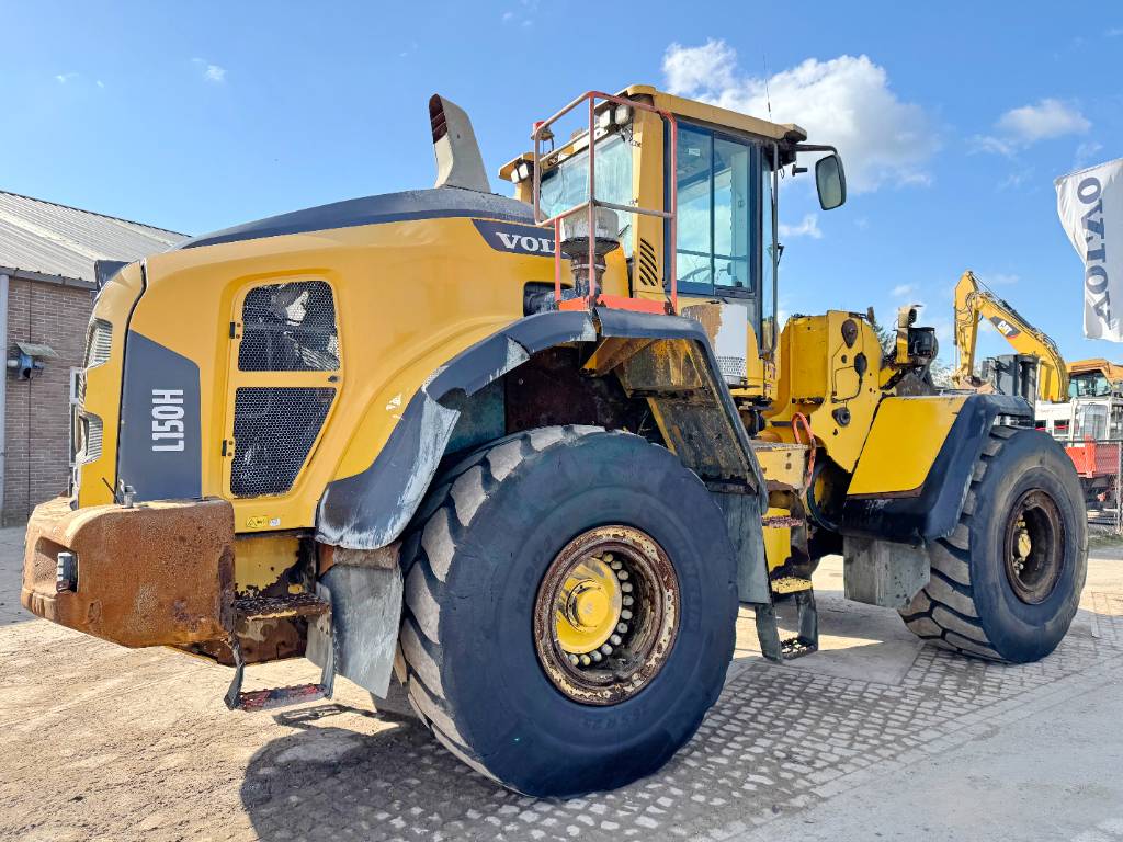 Volvo L150H - CDC Steering / Backup Camera