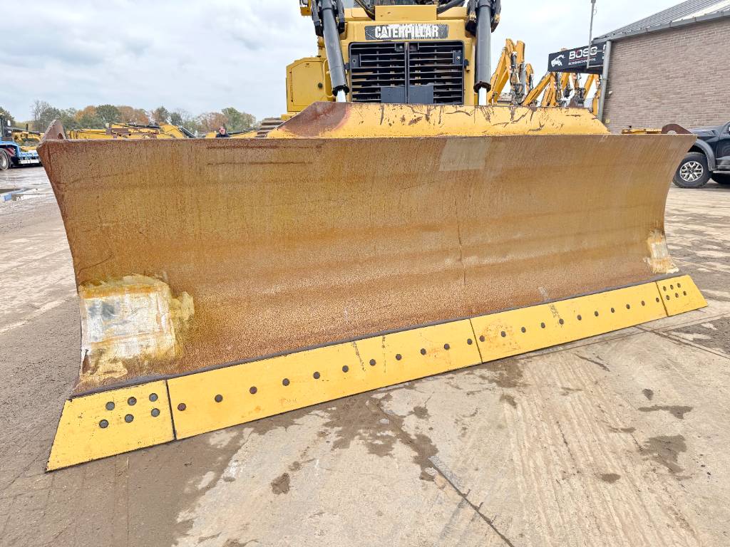 CAT D6T - Ripper / 6-way blade