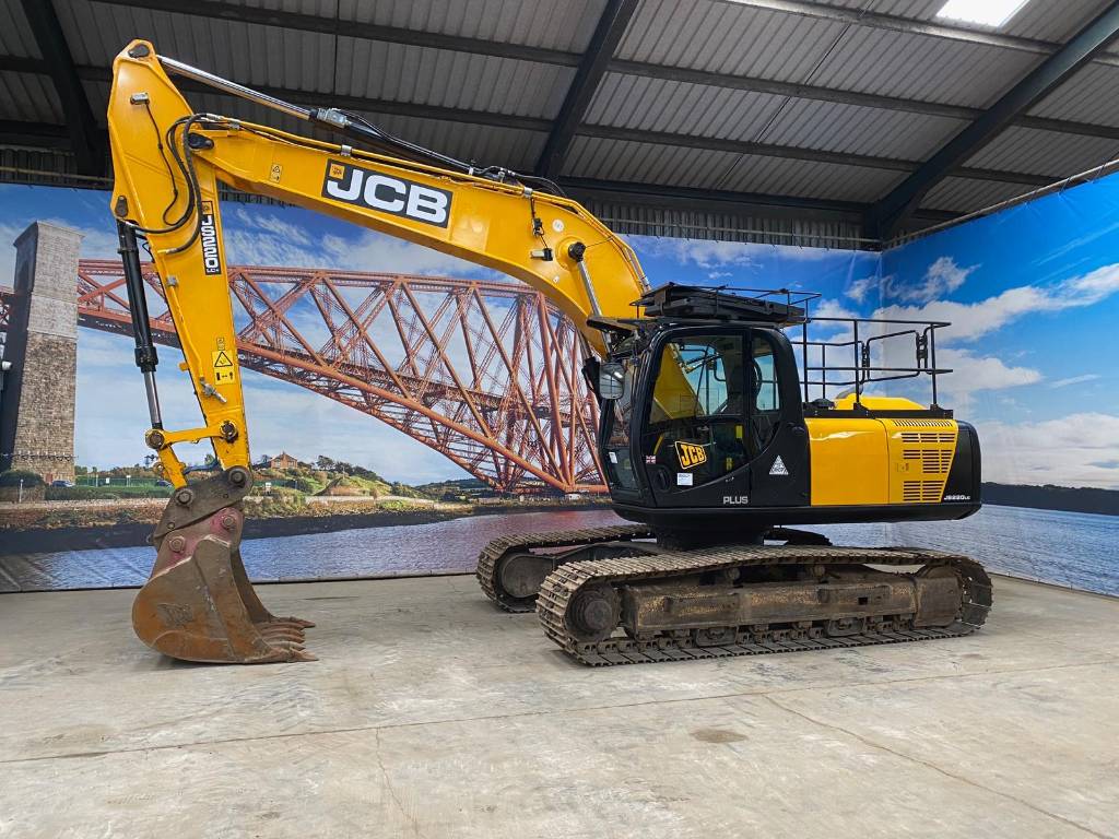 Фото jcb 220