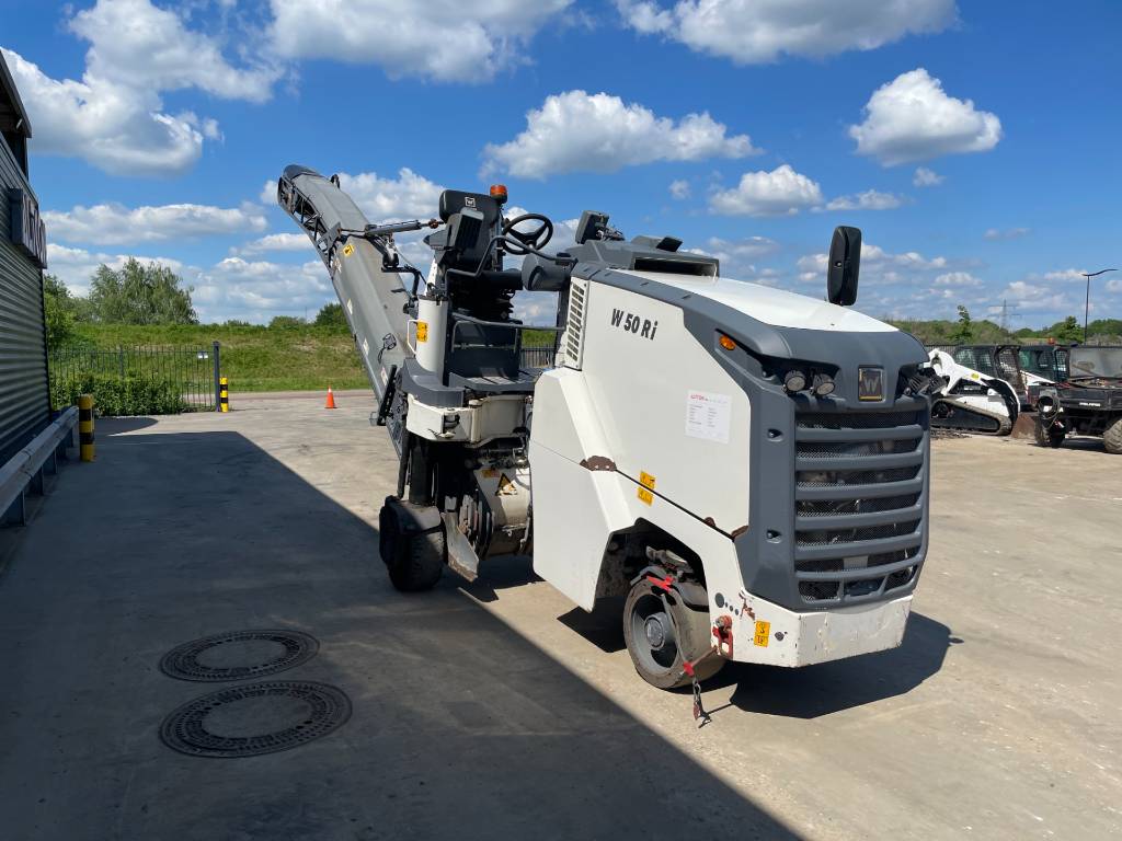 Wirtgen W 50 RI