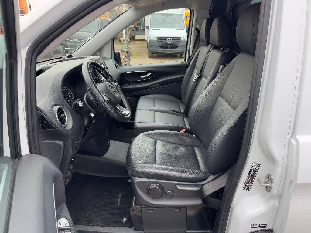 Mercedes-Benz Vito 114 - L2 Auto Park Heater Leather Seats Navi