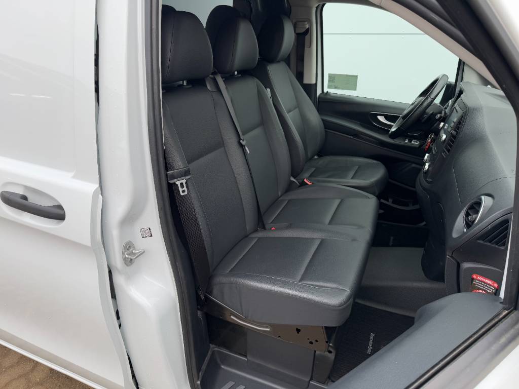 Mercedes-Benz Vito 114 - L2 Auto Park Heater Leather Seats Navi