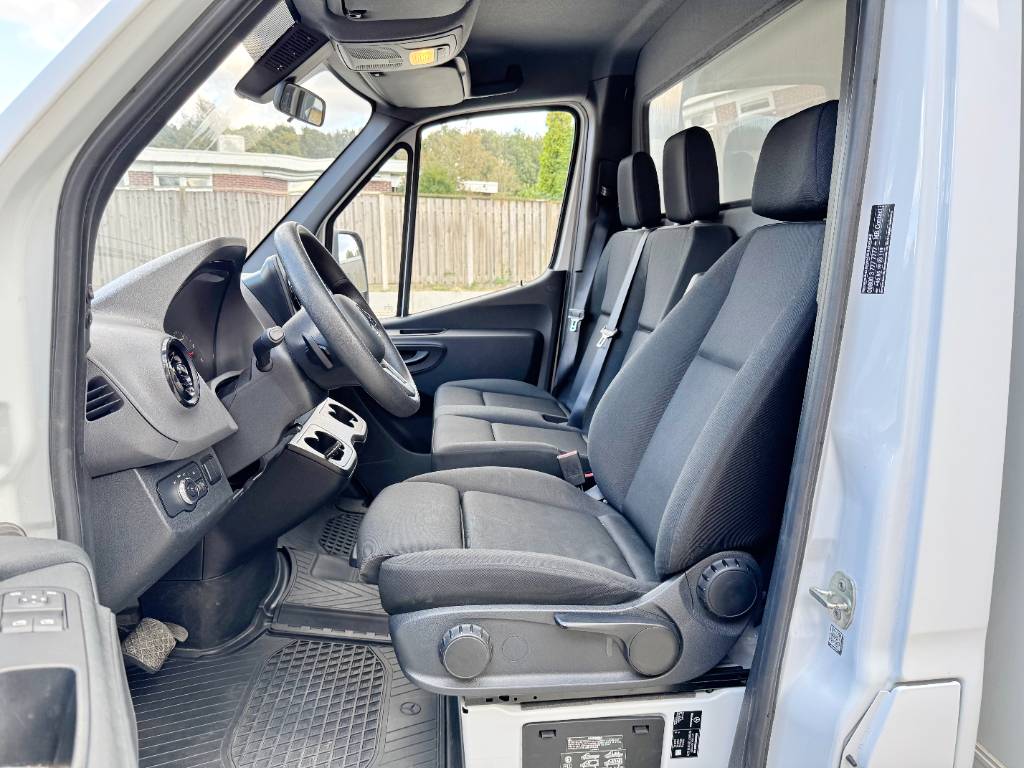 Mercedes-Benz Sprinter 316 - Auto AC Cruise Carplay Heated seat