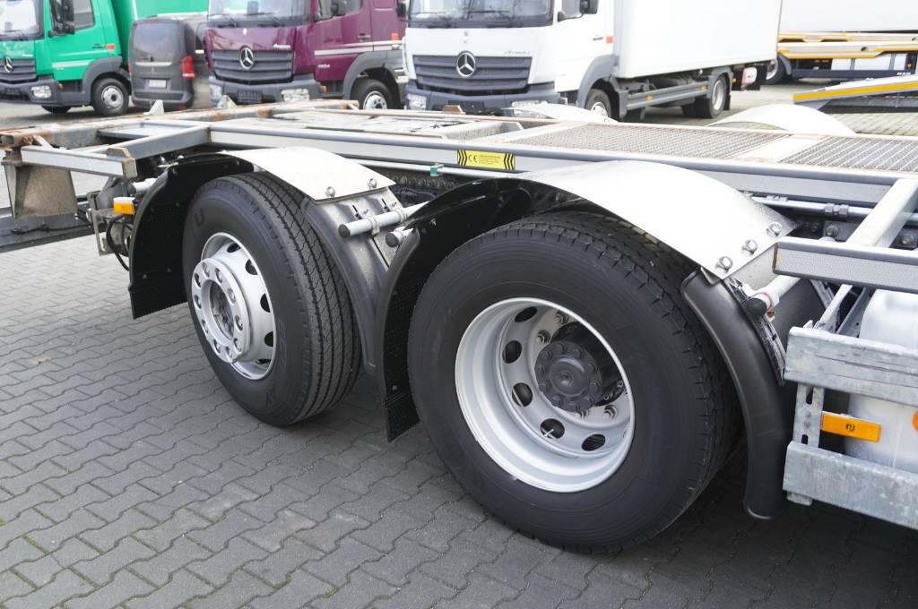 Mercedes-Benz Antos 2543 / liftable BDF / 5th wheel / 2020/430HP