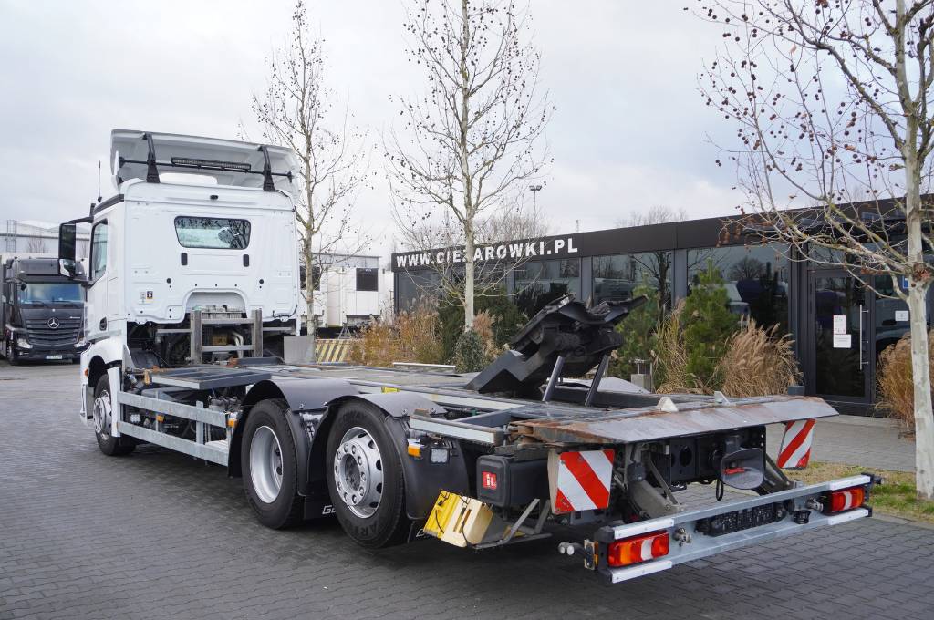 Mercedes-Benz Antos 2543 / liftable BDF / 5th wheel / 2020/430HP