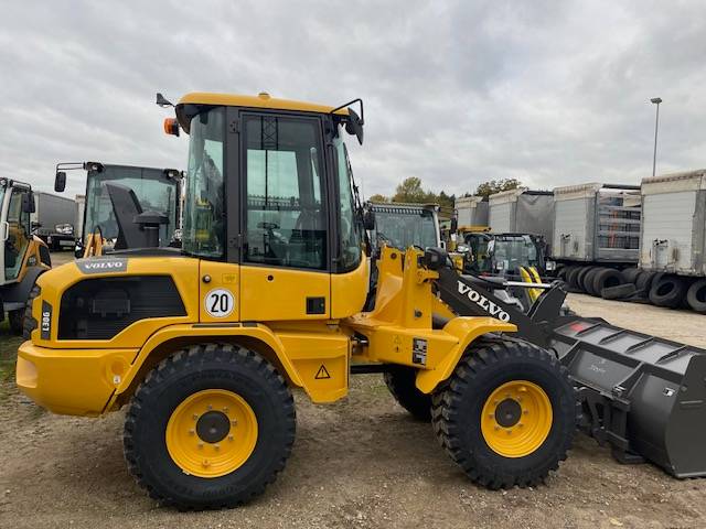 Volvo L 30 G MIETE / RENTAL