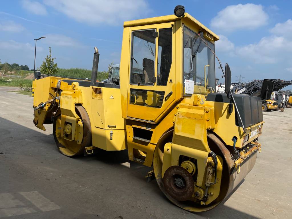 Bomag BW 151 AD-2