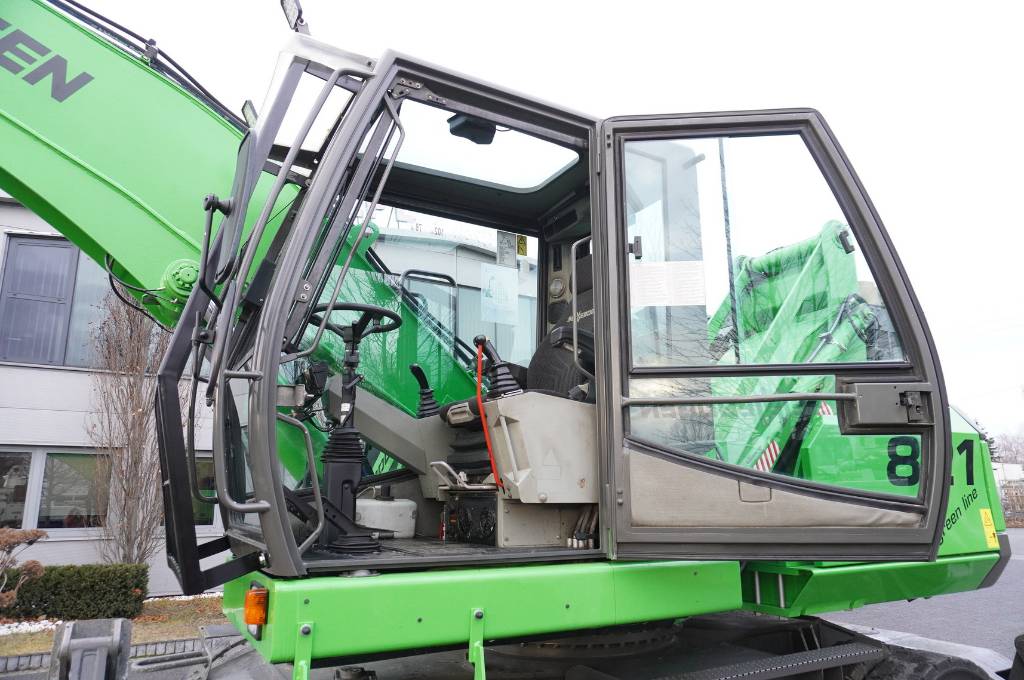 Sennebogen 821 Green Line material handling excavator