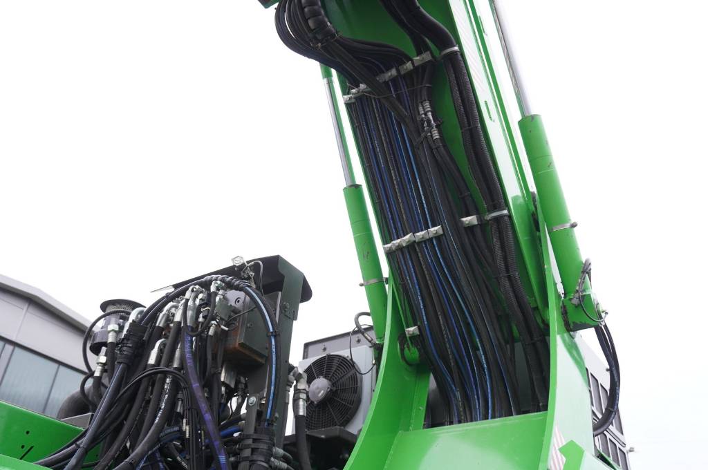 Sennebogen 821 Green Line material handling excavator