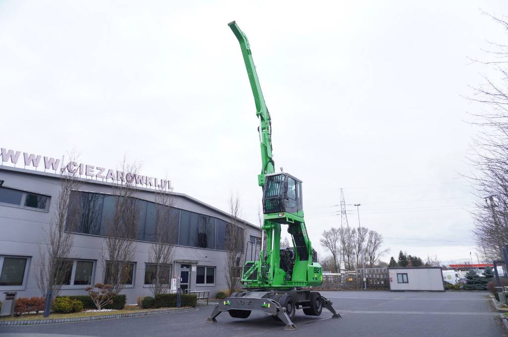 Sennebogen 821 Green Line material handling excavator