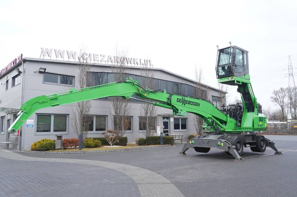 Sennebogen 821 Green Line material handling excavator