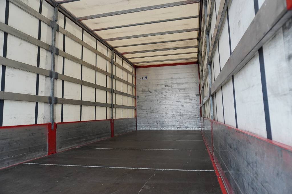 MAN TGL 12.250 curtainsider / sleeper cab / lift DHOLL